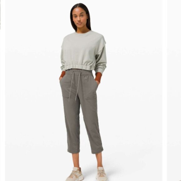 Lululemon Beyond the Studio Cropped Pants Size 4 in Grey Sage Lightweight - Picture 1 of 14